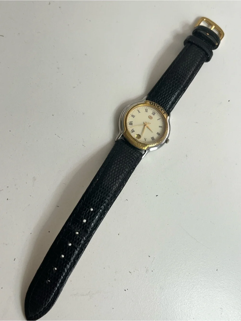 GUCCI 8000M gold plated Men’s watch.
